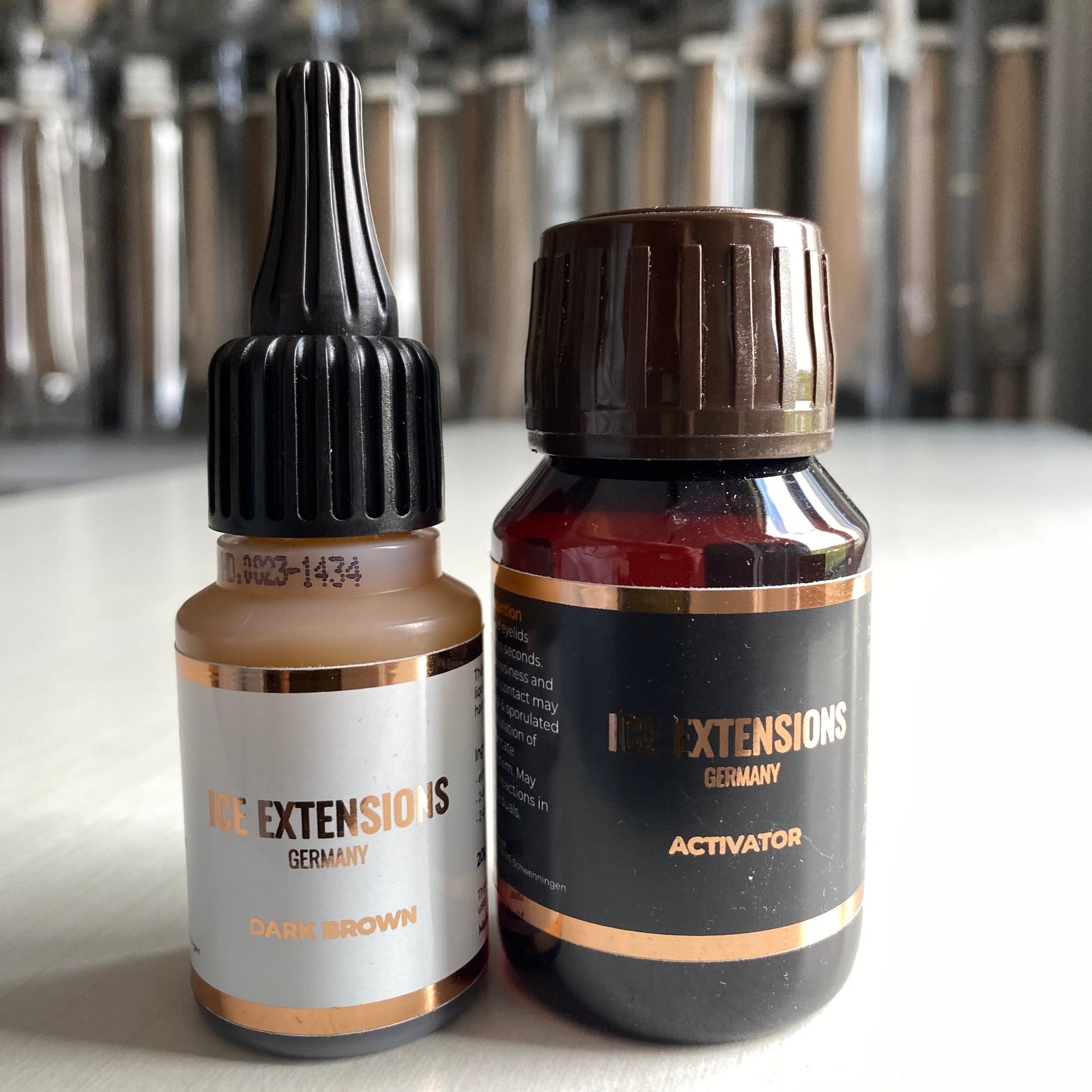 Dunkel Braun Kleber +Activator
